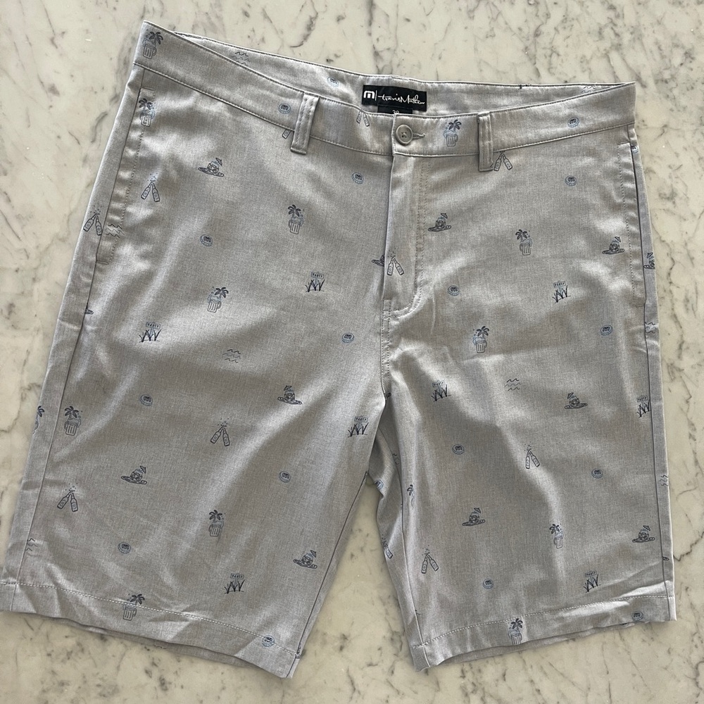 Travis Mathew Straight Shot Short, size 38